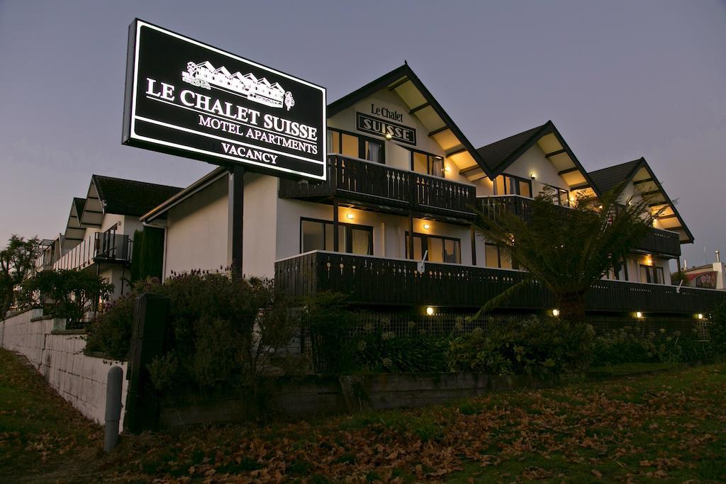 Le Chalet Suisse Motel Taupo Dış mekan fotoğraf